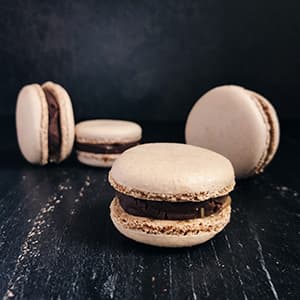 Caramel Mocha macaron