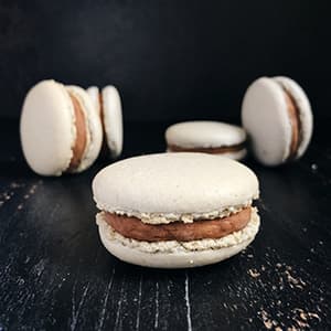 Peanut Chocolate macaron